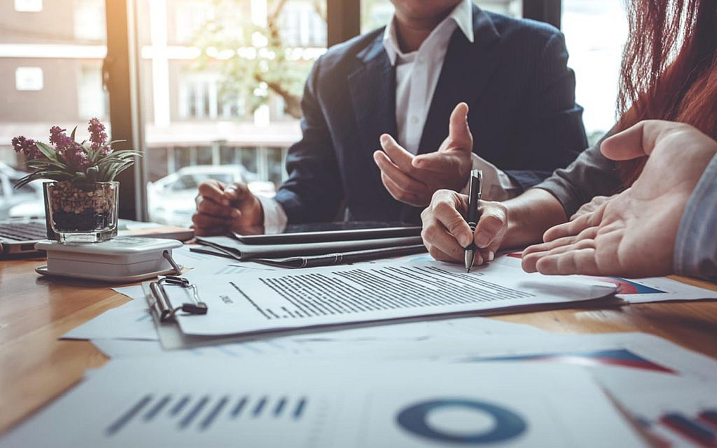 عقارات أبوظبي: ملاذ آمن لرؤوس الأموال